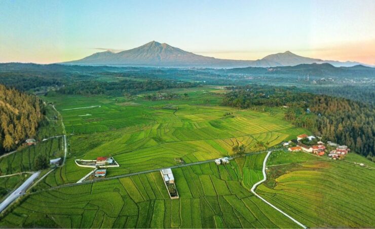 Pemandangan Desa Giling